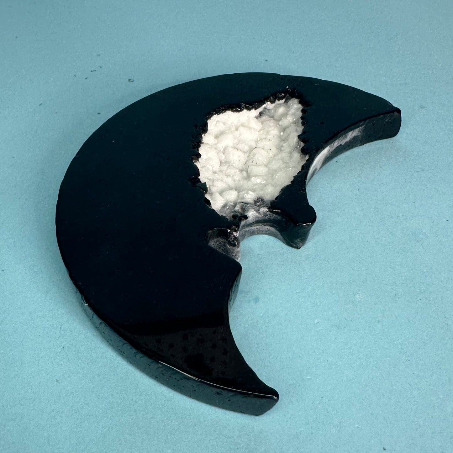 ✨ Mezzaluna Decorativa Con Geode Bianco